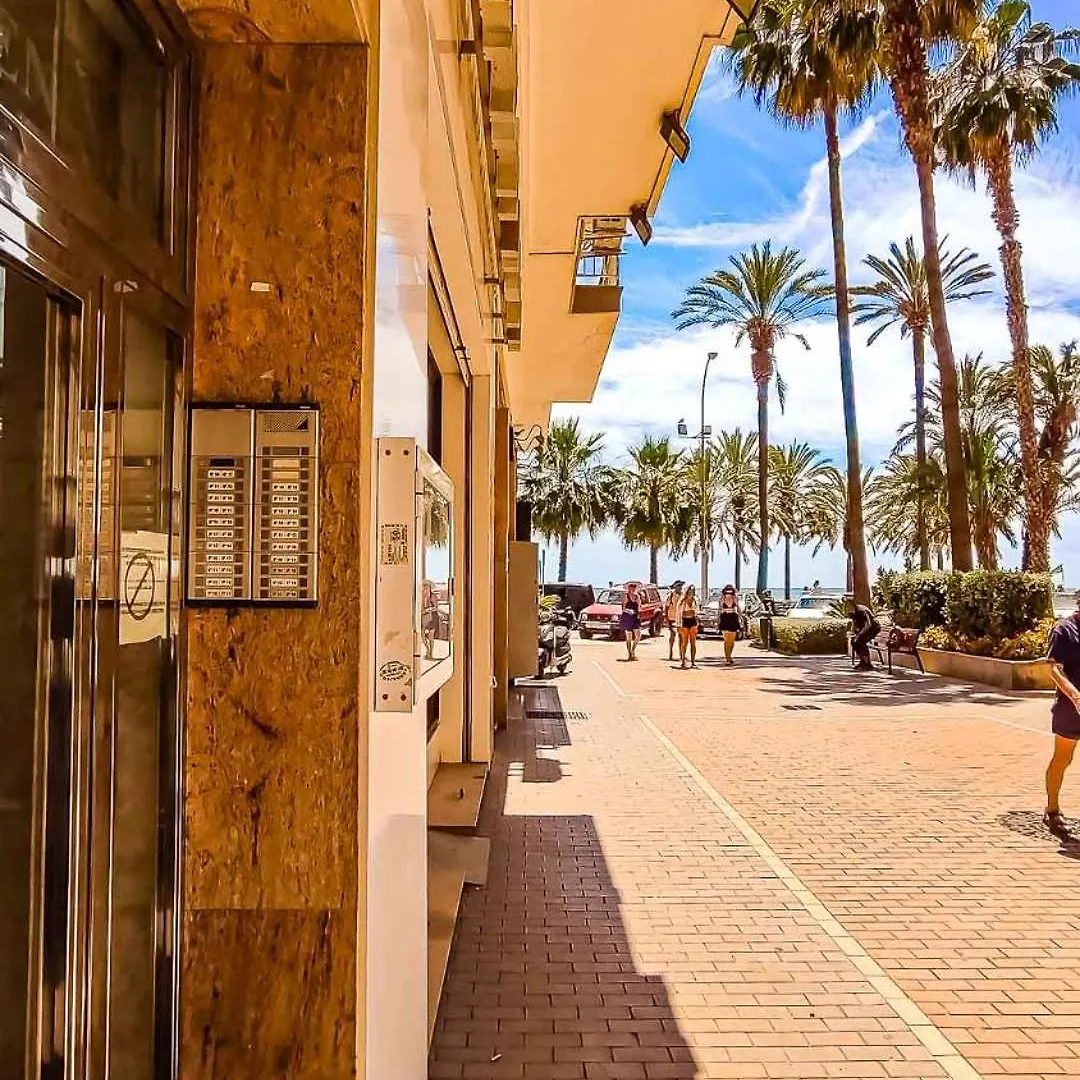 Vivienda Centrica Frente Al Mar Apartment Malaga